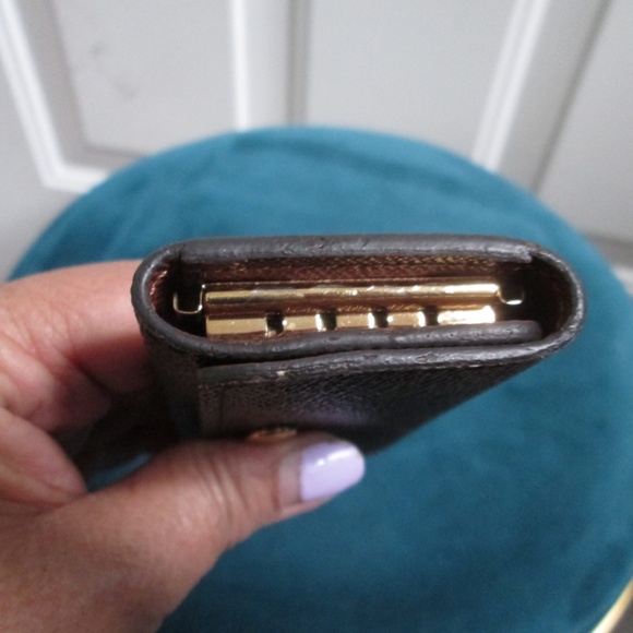 LOUIS VUITTON  Monogram 4 Key Multiples Holder - Picture 12 of 14